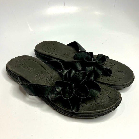Boc black leather flip flops with leather flower detail size 7 - Picture 1 of 7